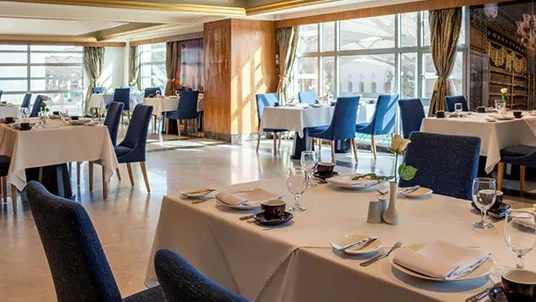 Anwar Al Madinah Movenpick