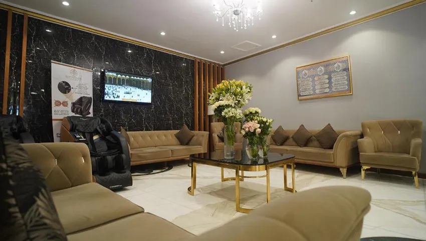 Gallery 11